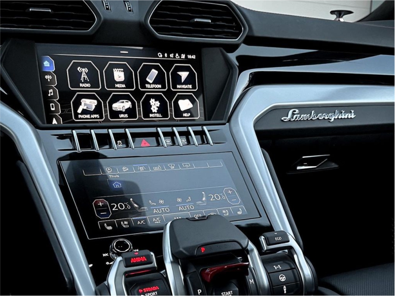 Lamborghini Urus (Gele accenten) thumbnail 3